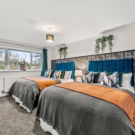 Elegant Retreat In Cheltenham - Garden & Parking Included Экстерьер фото