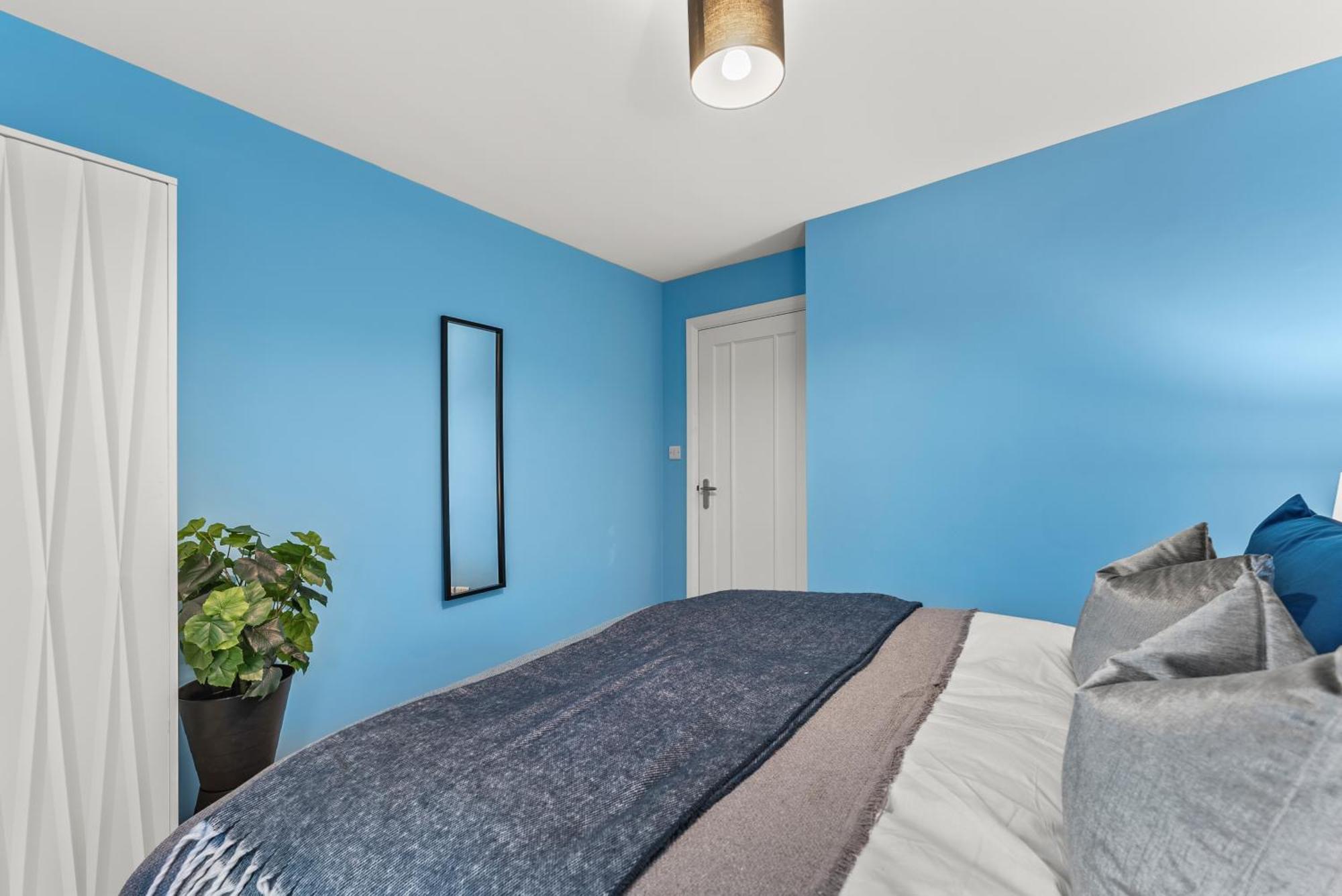 Elegant Retreat In Cheltenham - Garden & Parking Included Экстерьер фото