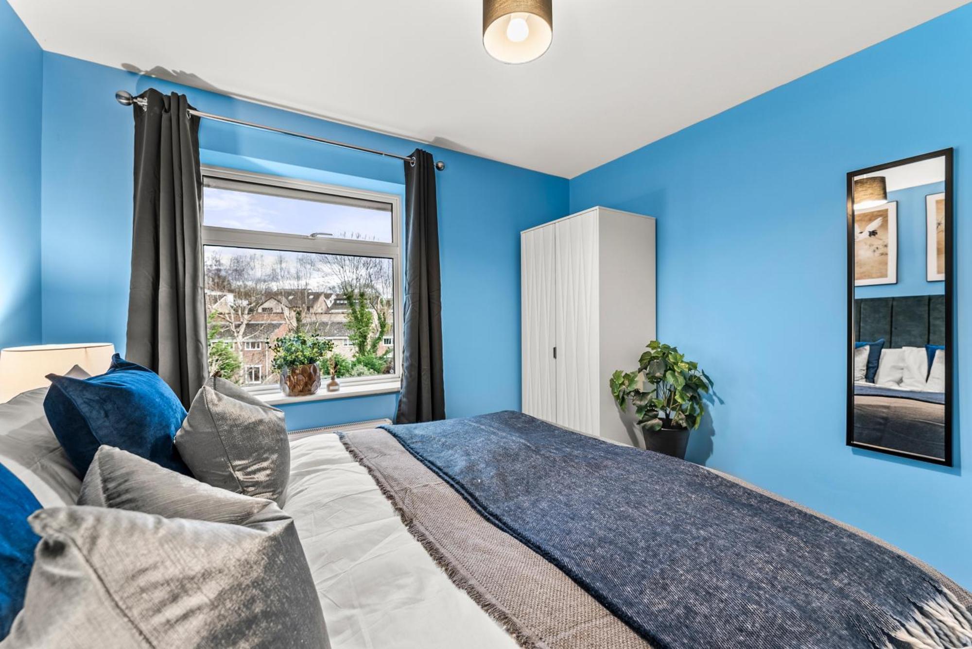 Elegant Retreat In Cheltenham - Garden & Parking Included Экстерьер фото