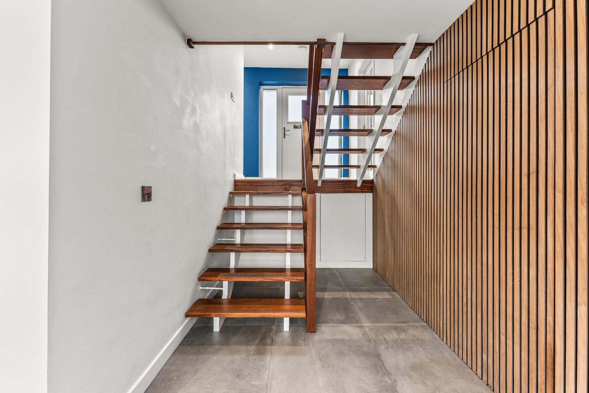 Elegant Retreat In Cheltenham - Garden & Parking Included Экстерьер фото